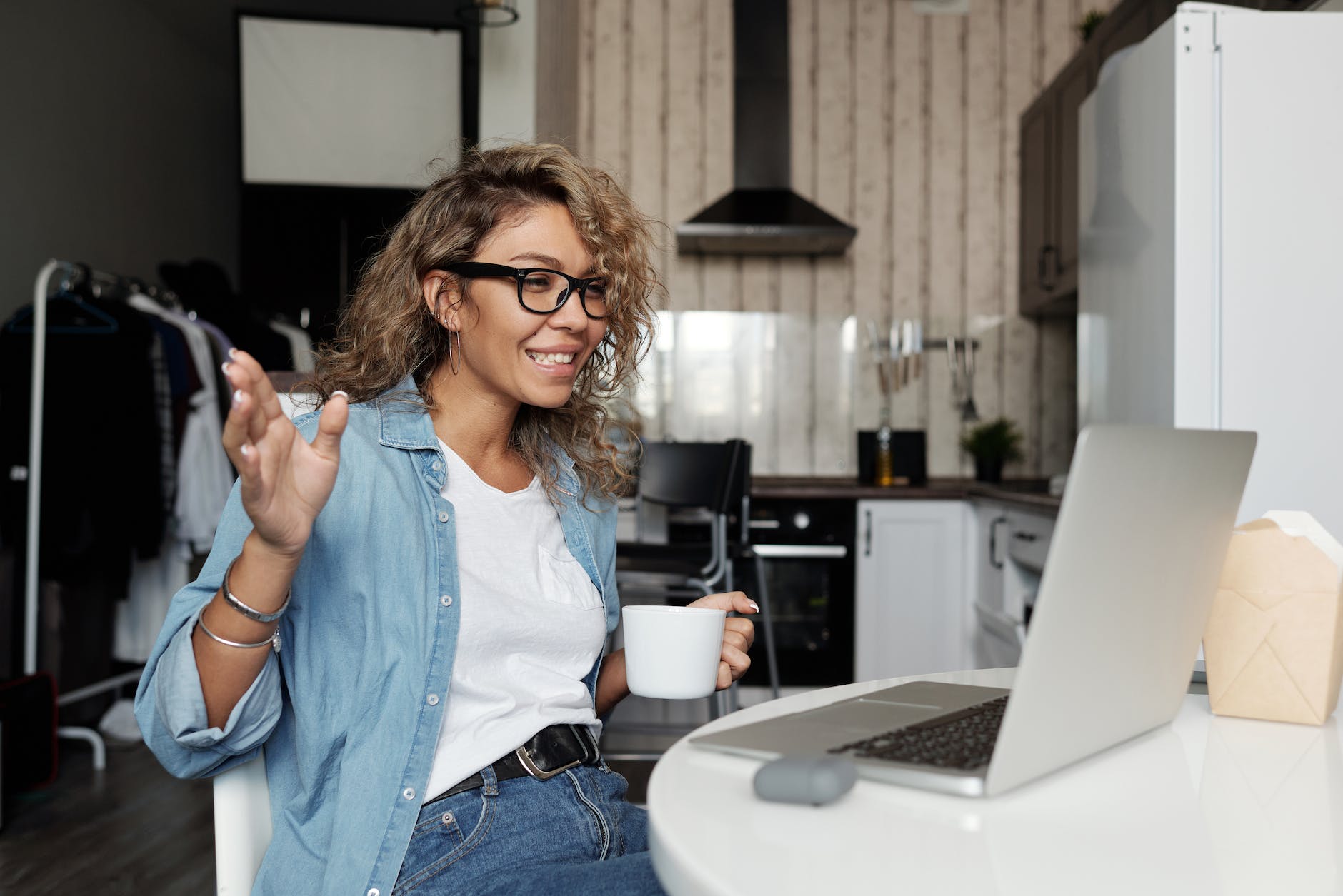 7 Ways AI Can Boost Your Productivity and Save Hours of Time